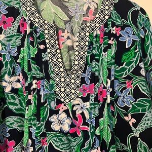 Lilly Pulitzer Multicolor Floral 3/4 sleeves Top. Like new.